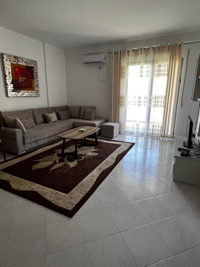 Appartamento Laura Con Vista Lungomare Vlore Ngoại thất bức ảnh